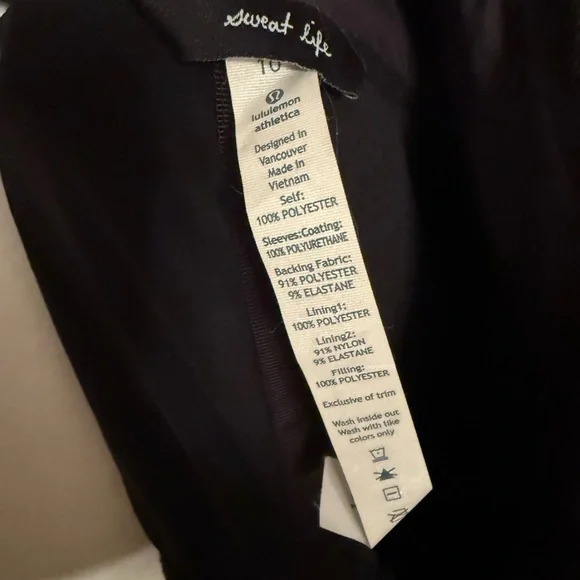 lululemon athletica Women's Black and Gray Puffer Jacket - Picture 3 of 3